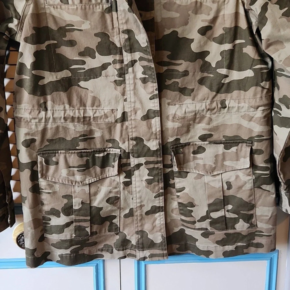 Universal Thread Grey Camo Jacket - Picture 4 of 14